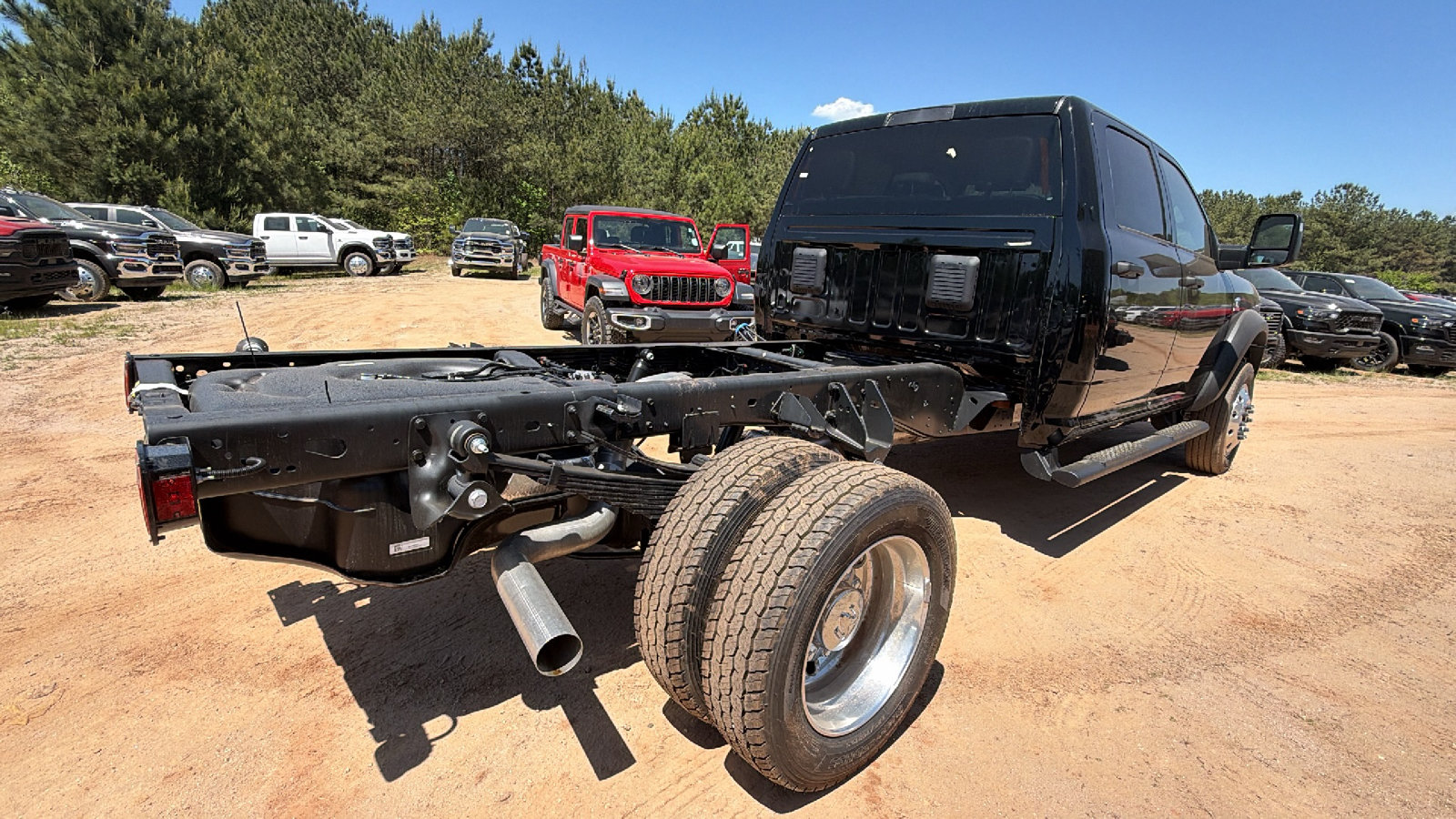 New 2026 RAM 5500 Tradesman w/ Chrome Appearance Group AWD/4WD image 8