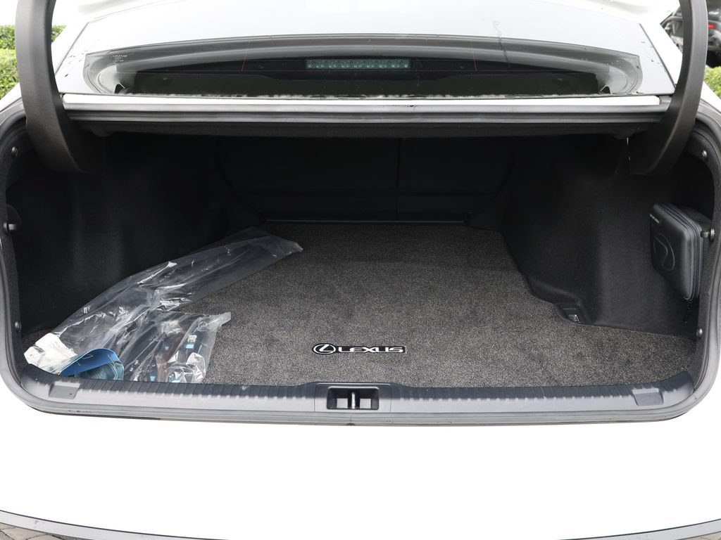 Used 2024 Lexus IS 350 F Sport w/ Navigation Package RWD image 8