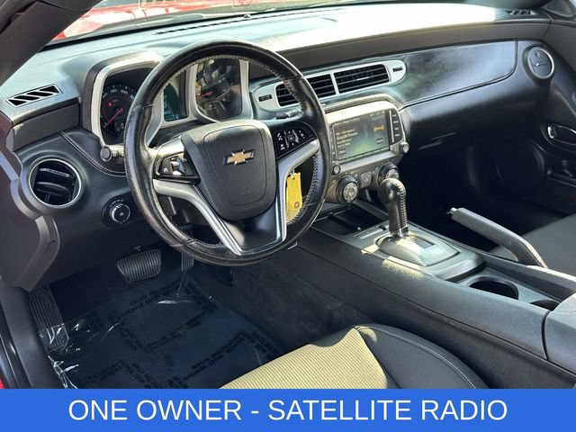 Certified 2015 Chevrolet Camaro LT RWD image 2