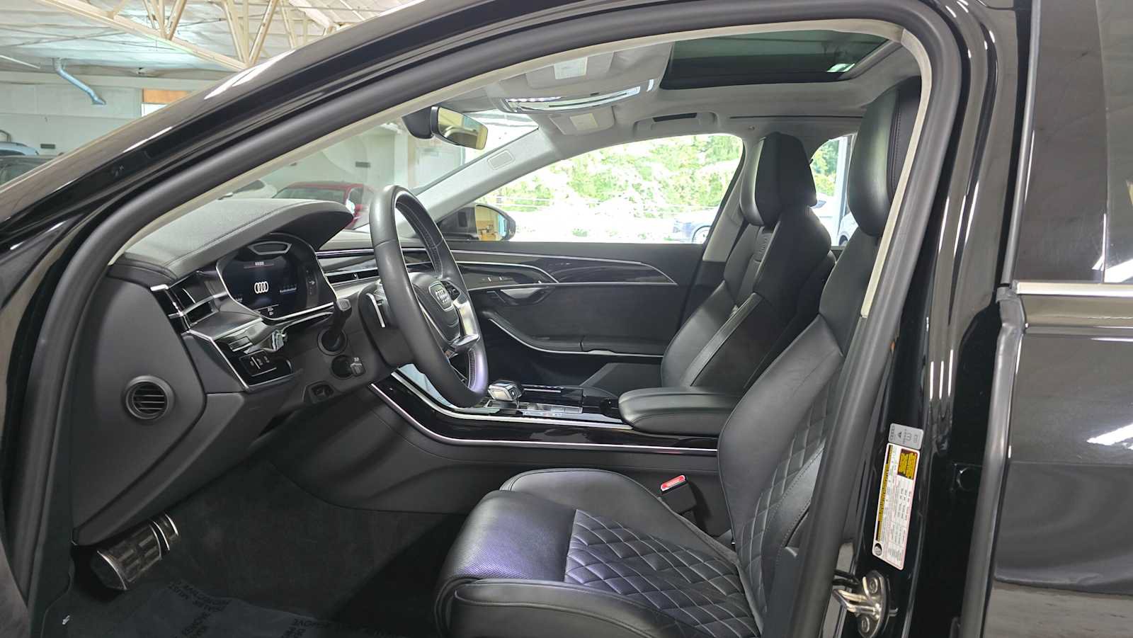 Used 2020 Audi S8 L w/ S8 Executive Package AWD/4WD image 20