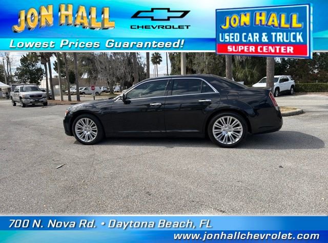 Used 2013 Chrysler 300 C image 3