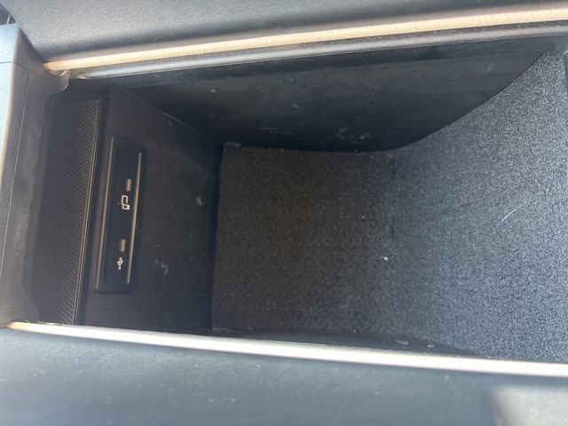 Used 2021 Mercedes-Benz GLC 300 image 28