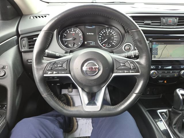 Used 2017 Nissan Rogue SV image 50