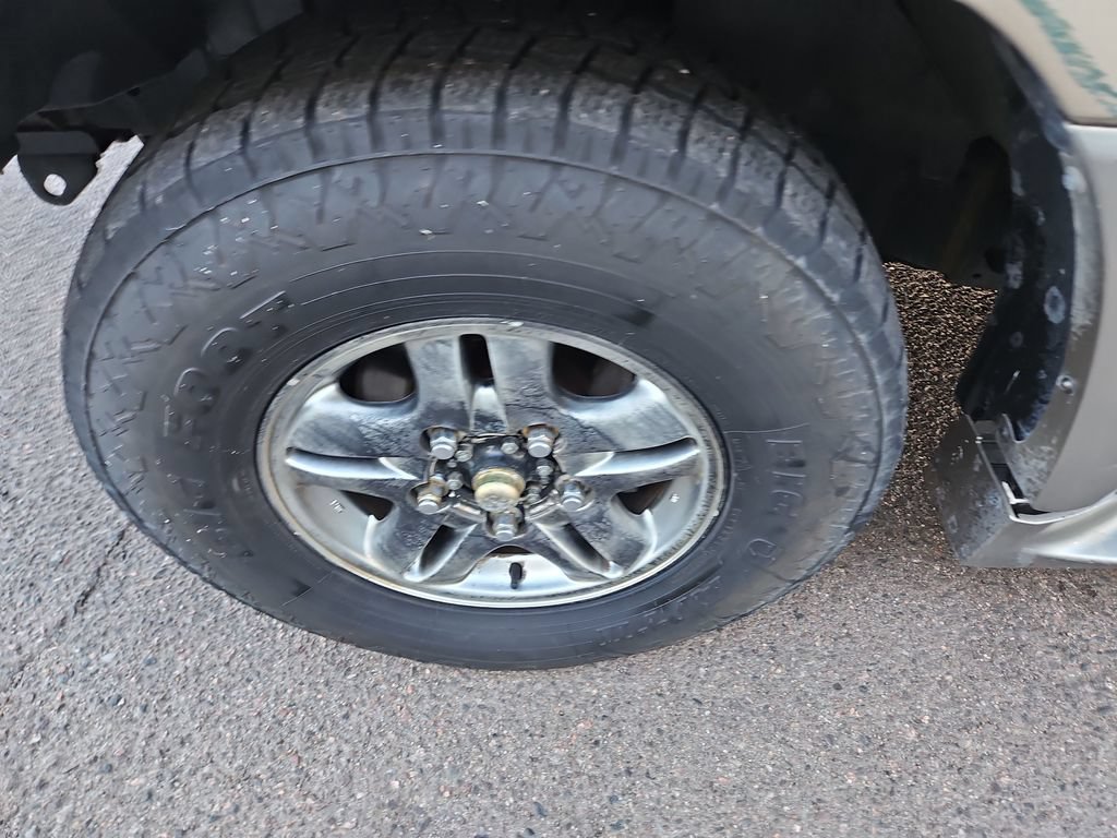 Used 2001 Lexus LX 470 4WD image 25