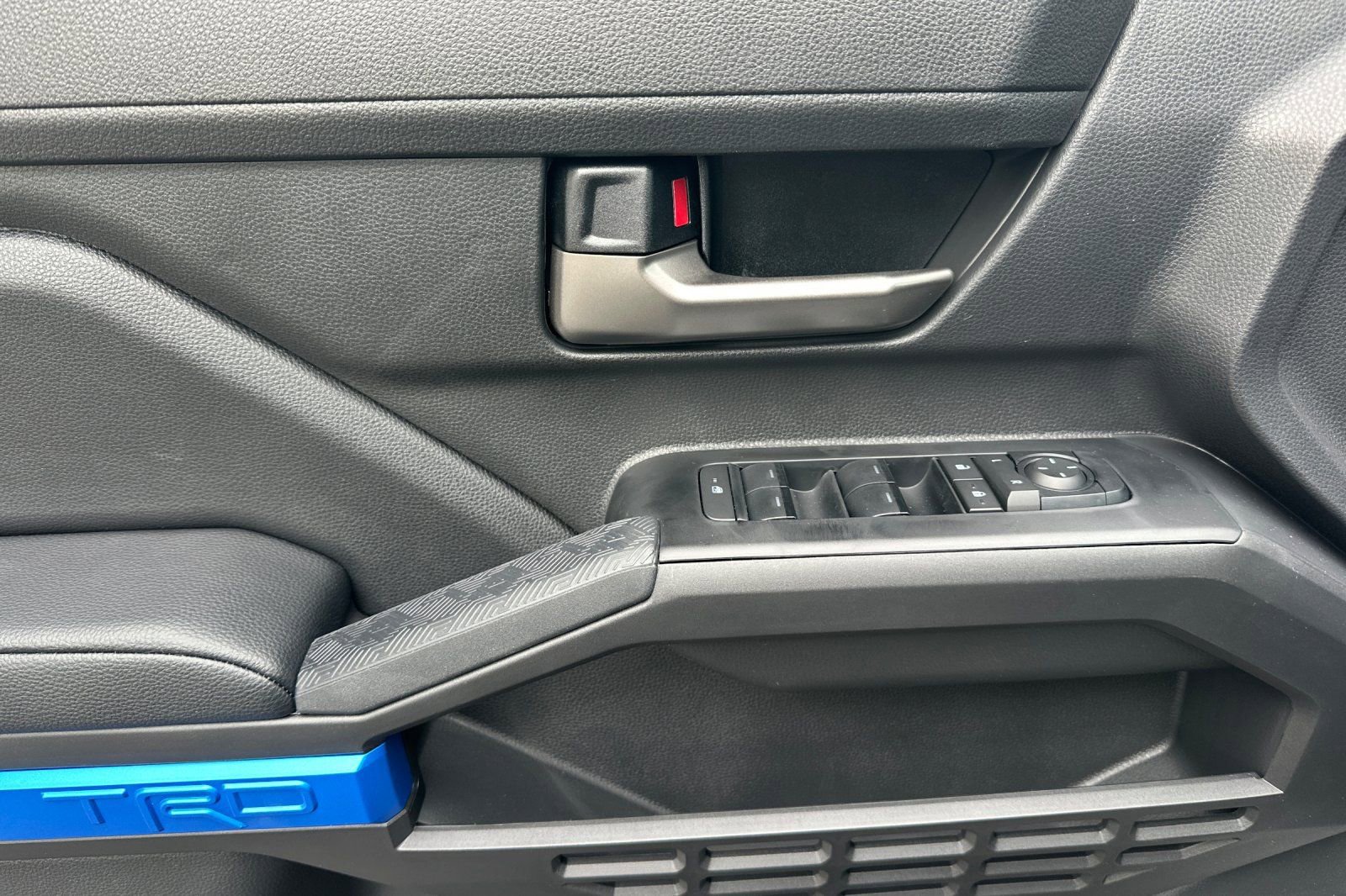 New 2026 Toyota Tacoma TRD Off-Road image 9