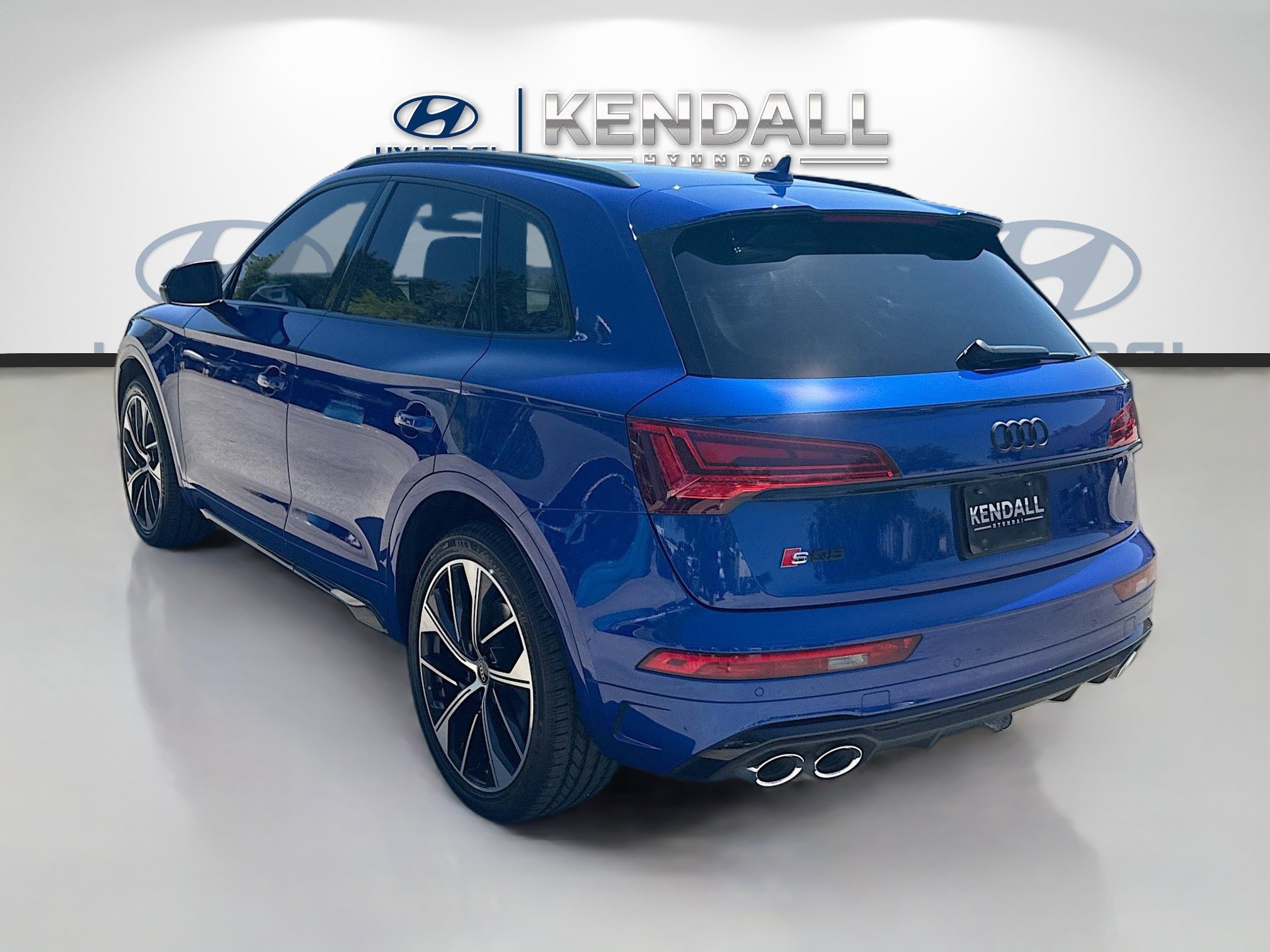 Used 2021 Audi SQ5 Premium Plus w/ Premium Plus Package AWD/4WD image 4