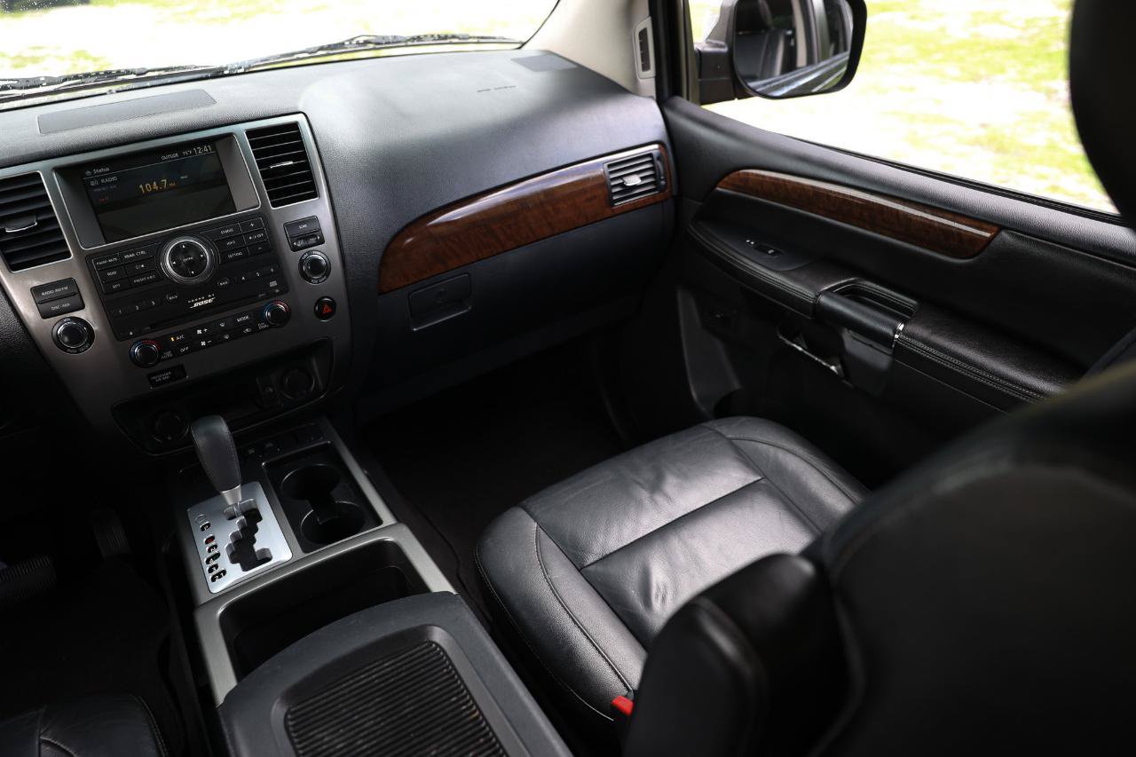 Used 2010 Nissan Armada Titanium RWD image 22