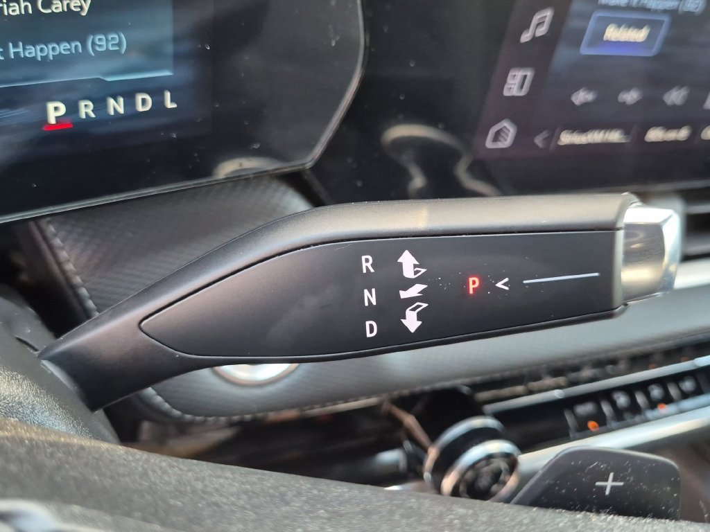 Used 2025 Chevrolet Equinox LT w/ Safety and Technology Package AWD/4WD image 24