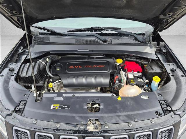 Used 2021 Jeep Compass Latitude w/ Sun and Sound Group AWD/4WD image 23