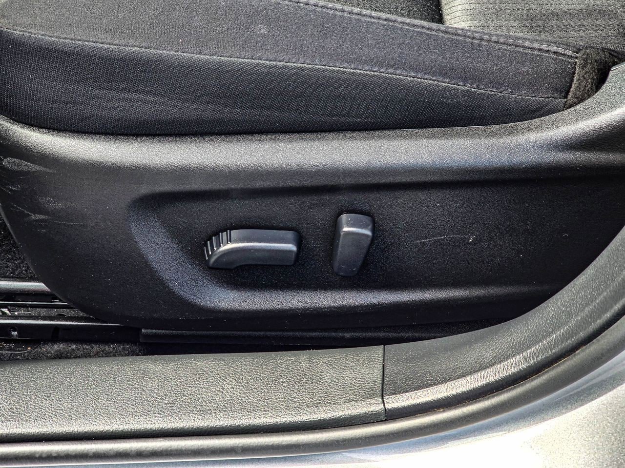 Used 2025 Nissan Altima 2.5 SV image 13
