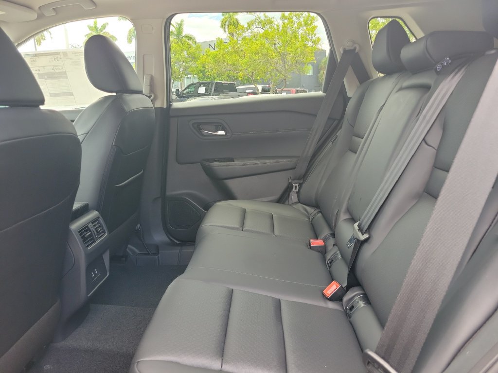 New 2026 Nissan Rogue Dark Armor AWD/4WD image 15