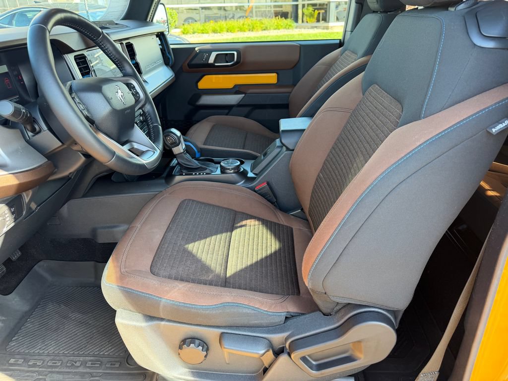 Used 2021 Ford Bronco Outer Banks AWD/4WD image 3