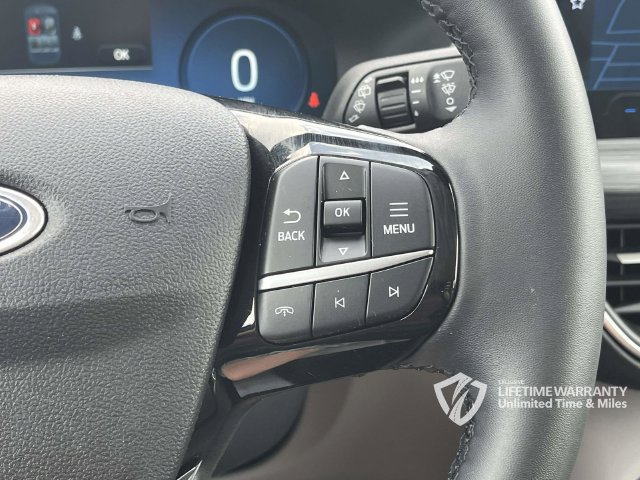 Used 2023 Ford Escape Platinum w/ Premium Technology Package AWD/4WD image 33