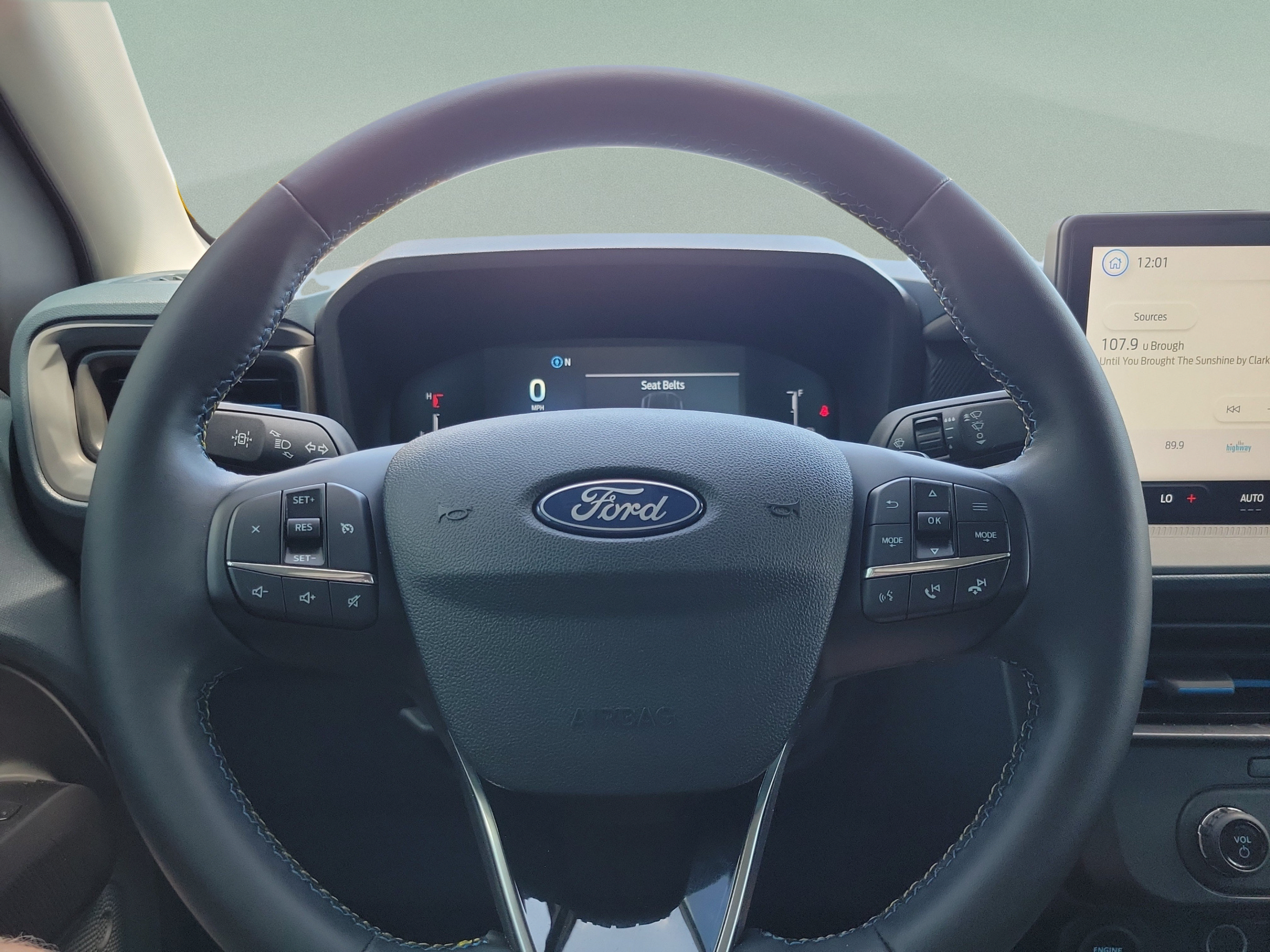 Used 2025 Ford Maverick Lobo AWD/4WD image 22