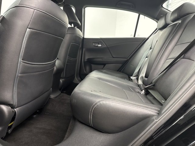 Used 2016 Honda Accord Sport image 16