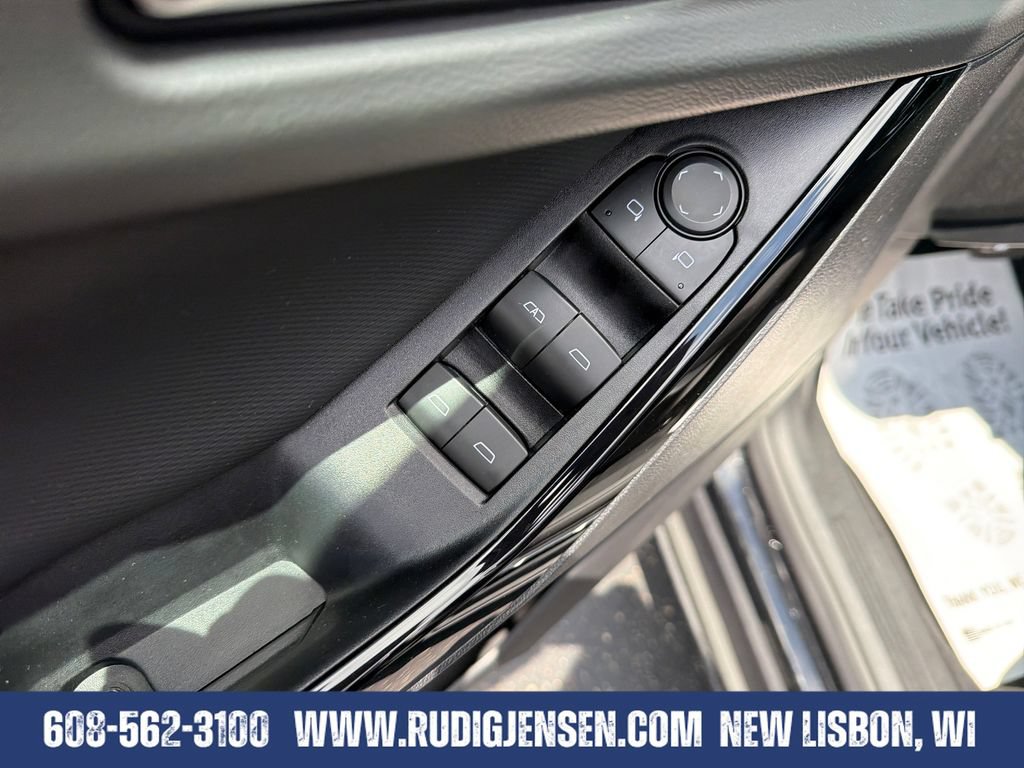 Used 2026 Chevrolet Equinox LT AWD/4WD image 11