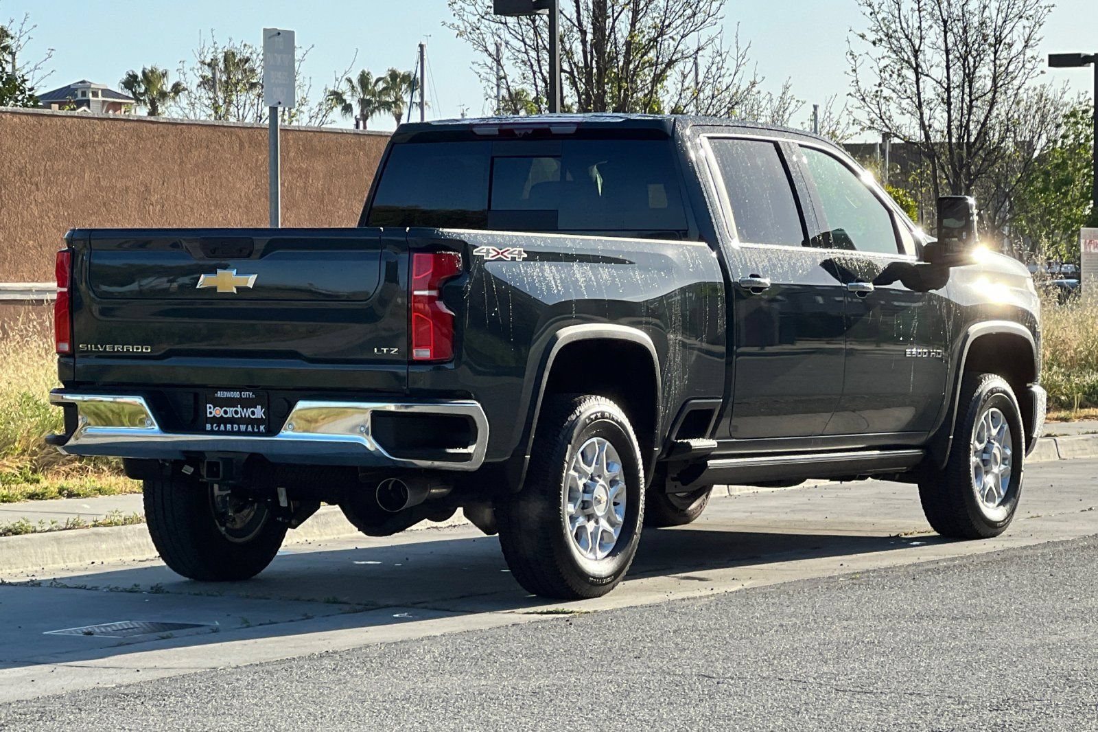 New 2026 Chevrolet Silverado 2500 LTZ w/ LTZ Premium Package AWD/4WD image 4