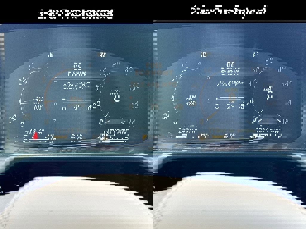 Used 2023 Lincoln Aviator AWD w/ Class IV Trailer Tow Package image 3