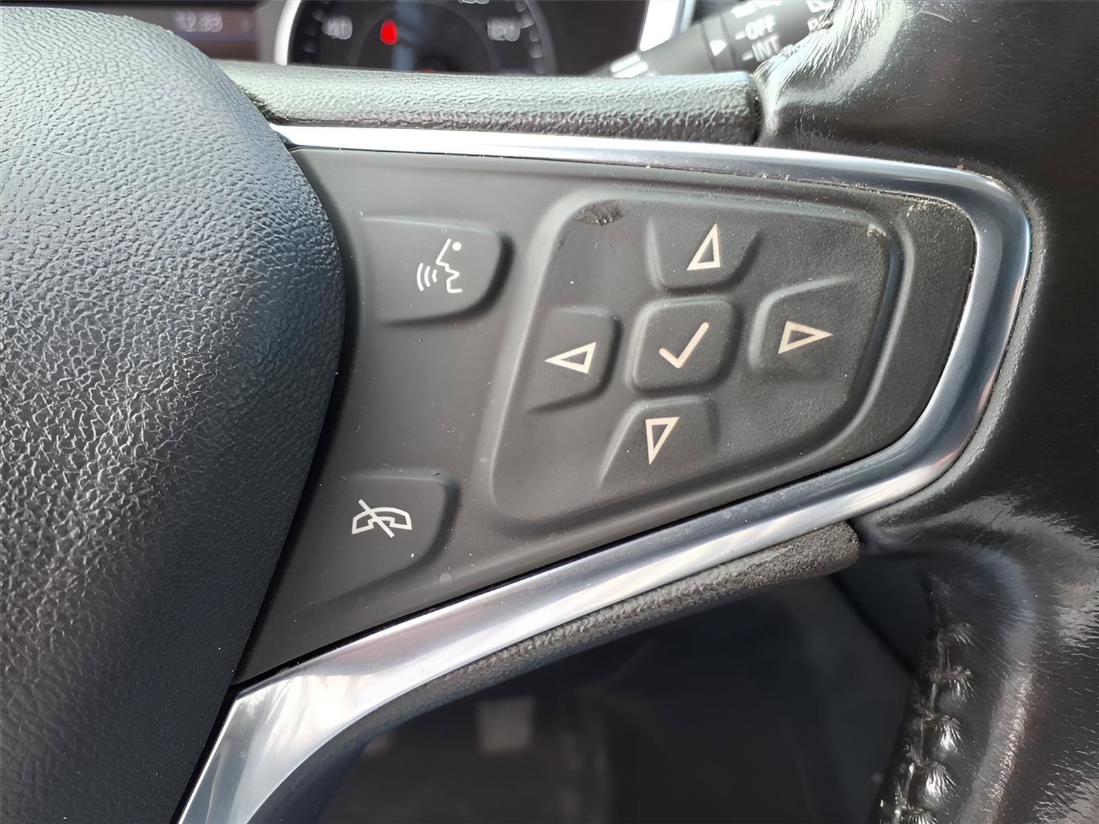 Used 2020 Chevrolet Equinox LT image 21