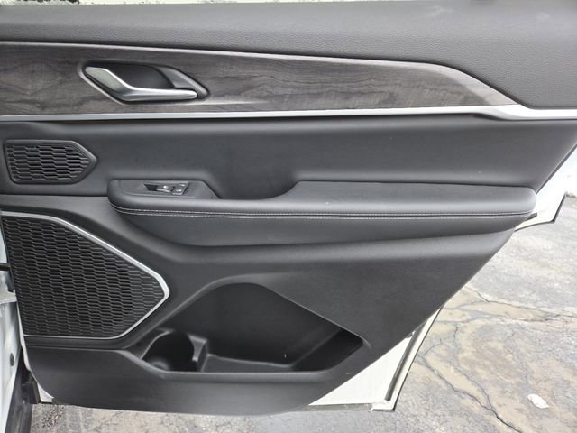 Used 2022 Jeep Grand Cherokee L Limited image 28