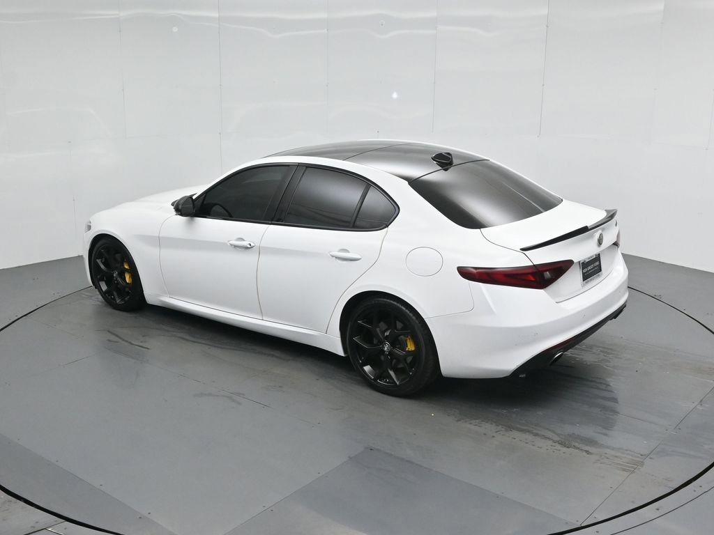 Used 2021 Alfa Romeo Giulia Ti w/ Nero Edizione image 43