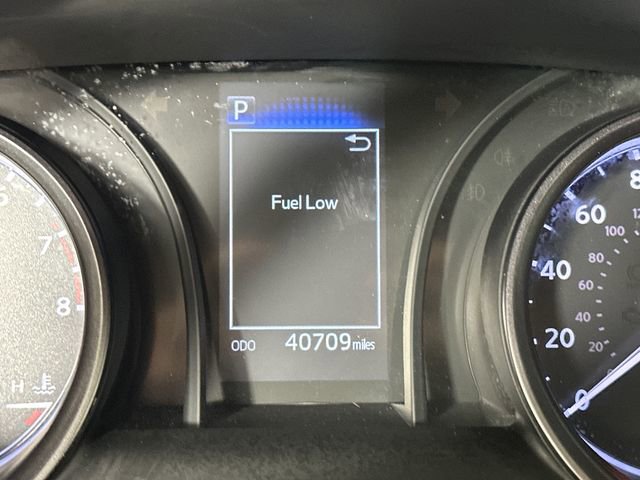 Used 2023 Toyota Camry SE image 18