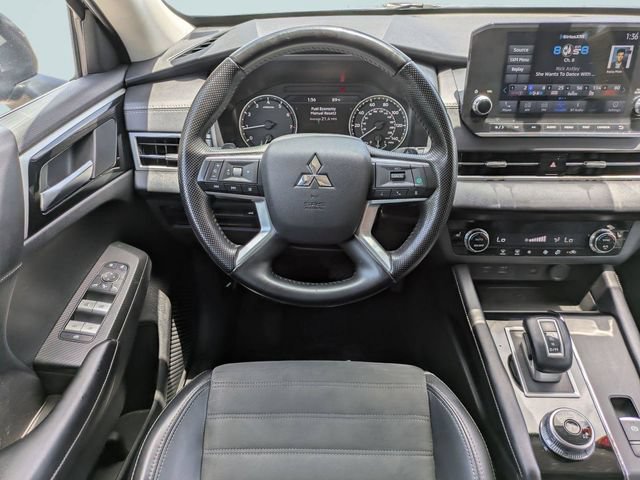 Used 2024 Mitsubishi Outlander SE FWD image 17