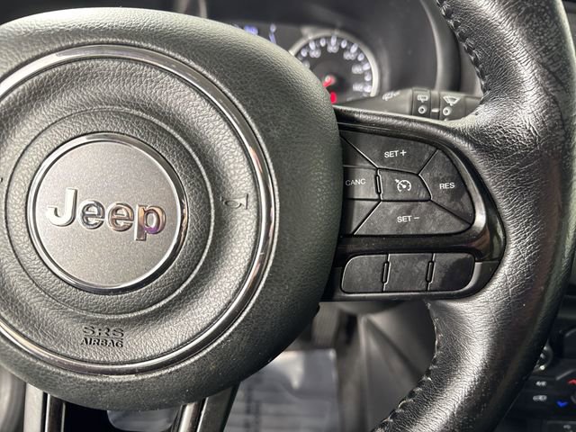 Used 2020 Jeep Renegade Altitude FWD image 12