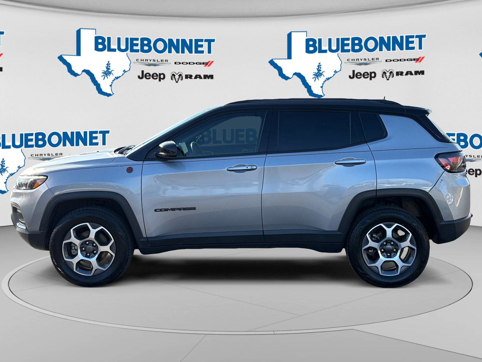 Certified 2022 Jeep Compass Trailhawk w/ Trailhawk Elite Group AWD/4WD image 8