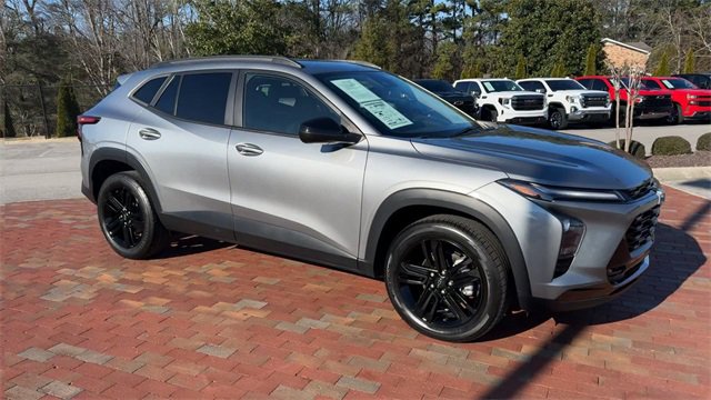 Used 2024 Chevrolet Trax ACTIV image 4