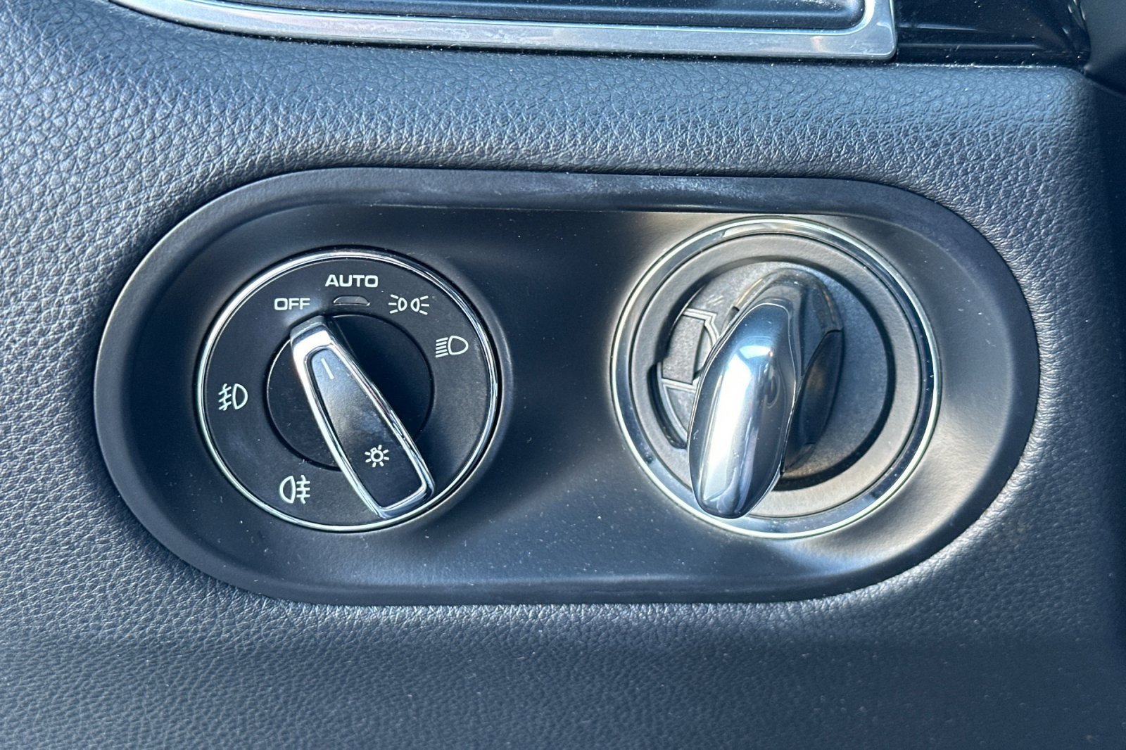 Used 2018 Porsche Macan S image 22