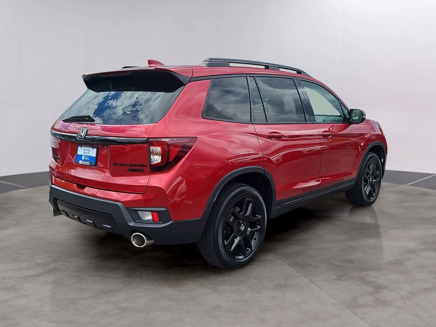 Used 2024 Honda Passport Black Edition image 4