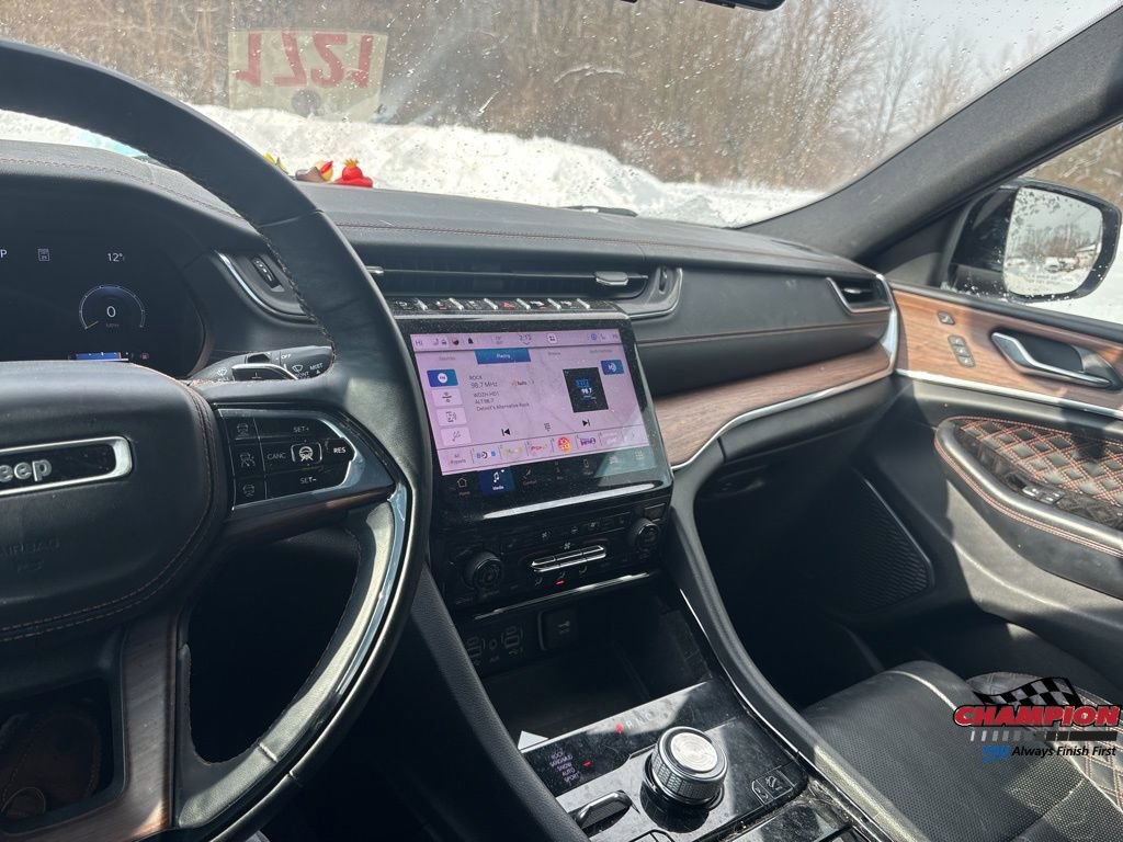 Used 2021 Jeep Grand Cherokee L Summit w/ Advanced Protech Group IV image 24