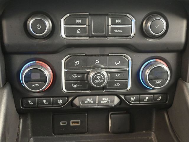 Used 2023 Chevrolet Suburban Premier image 18