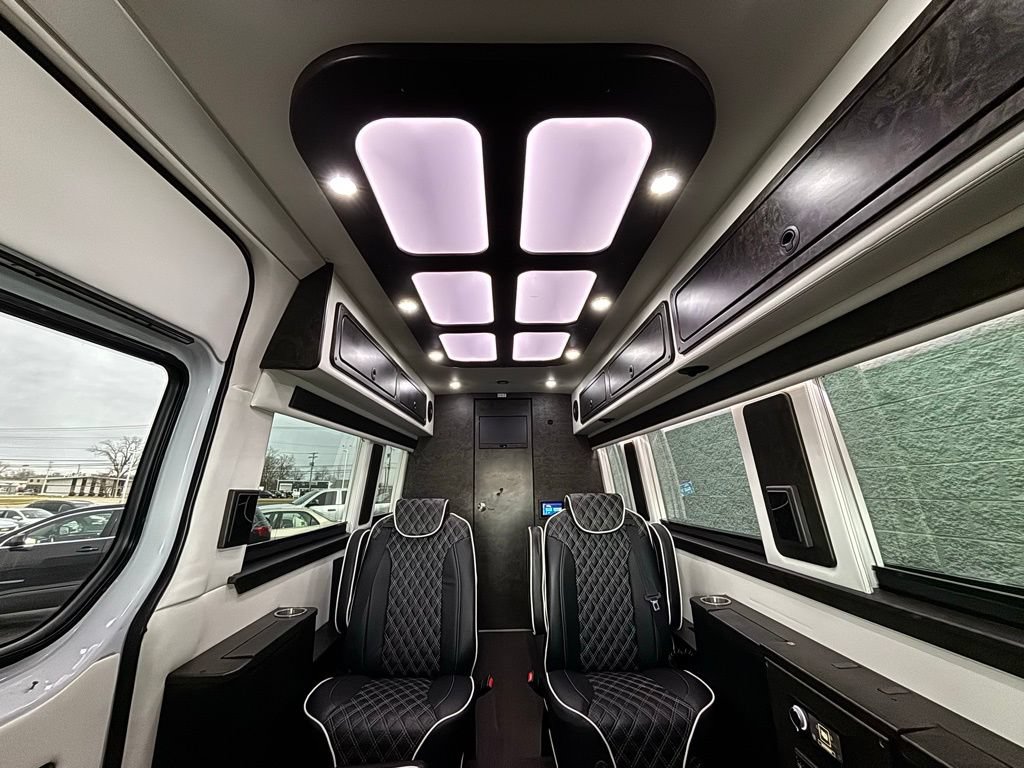 Used 2019 Mercedes-Benz Sprinter 170 w/ Driver Convenience Package image 3