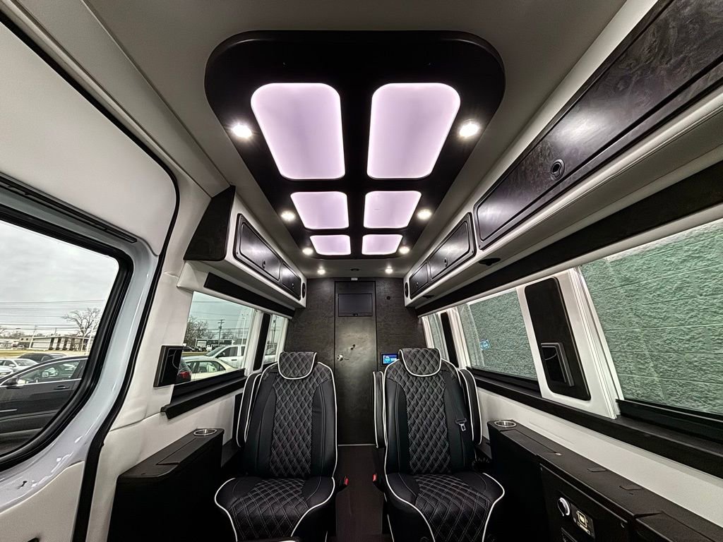 Used 2019 Mercedes-Benz Sprinter 170 w/ Driver Convenience Package image 3