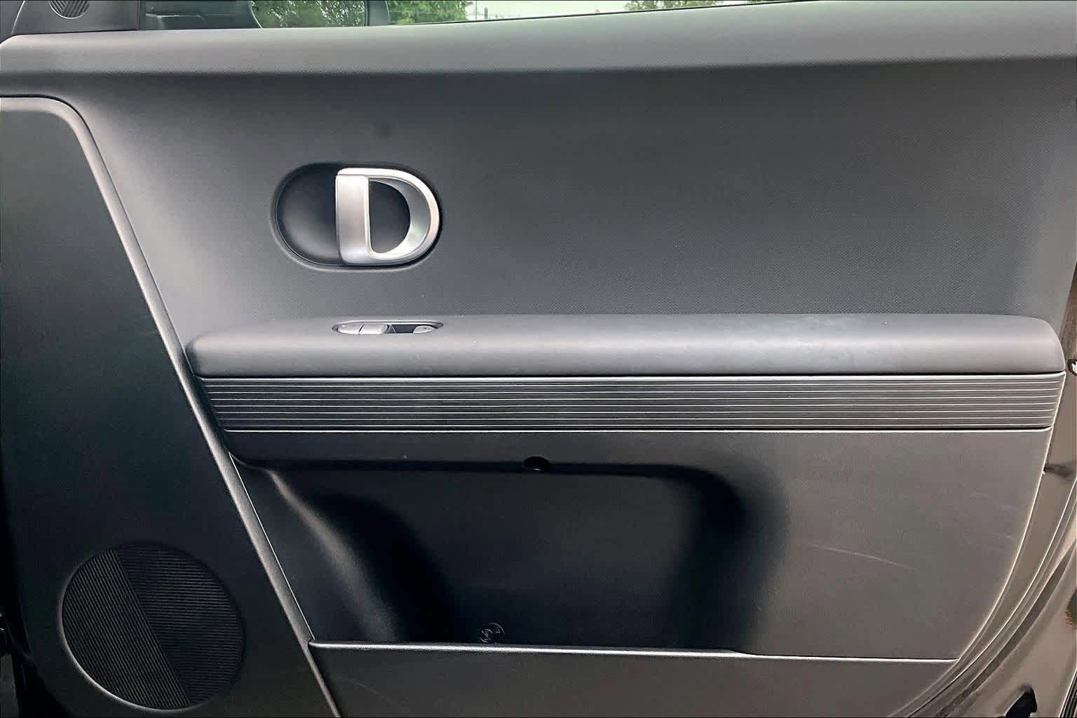 Used 2024 Hyundai Ioniq 5 SE RWD image 21