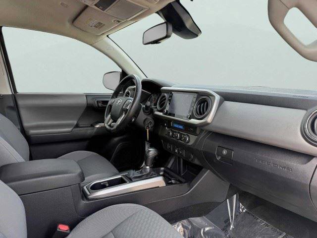 Used 2022 Toyota Tacoma SR5 RWD image 44