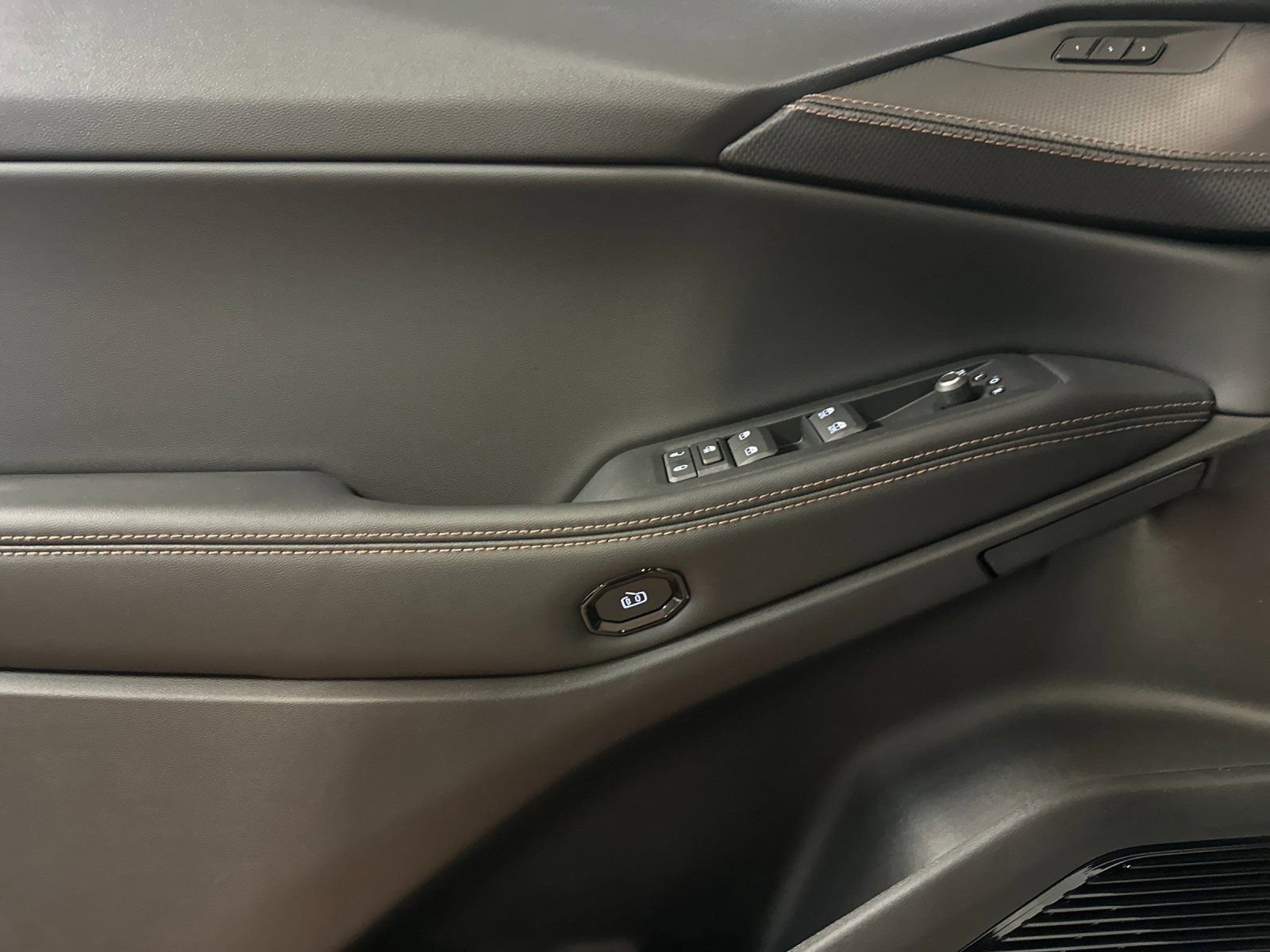 New 2026 Jeep Cherokee Overland AWD/4WD image 10