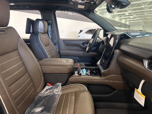 New 2026 GMC Yukon XL Denali Ultimate w/ LPO, Illumination Package image 16