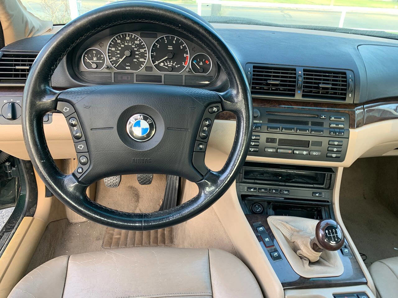 Used 2002 BMW 330xi Sedan image 3