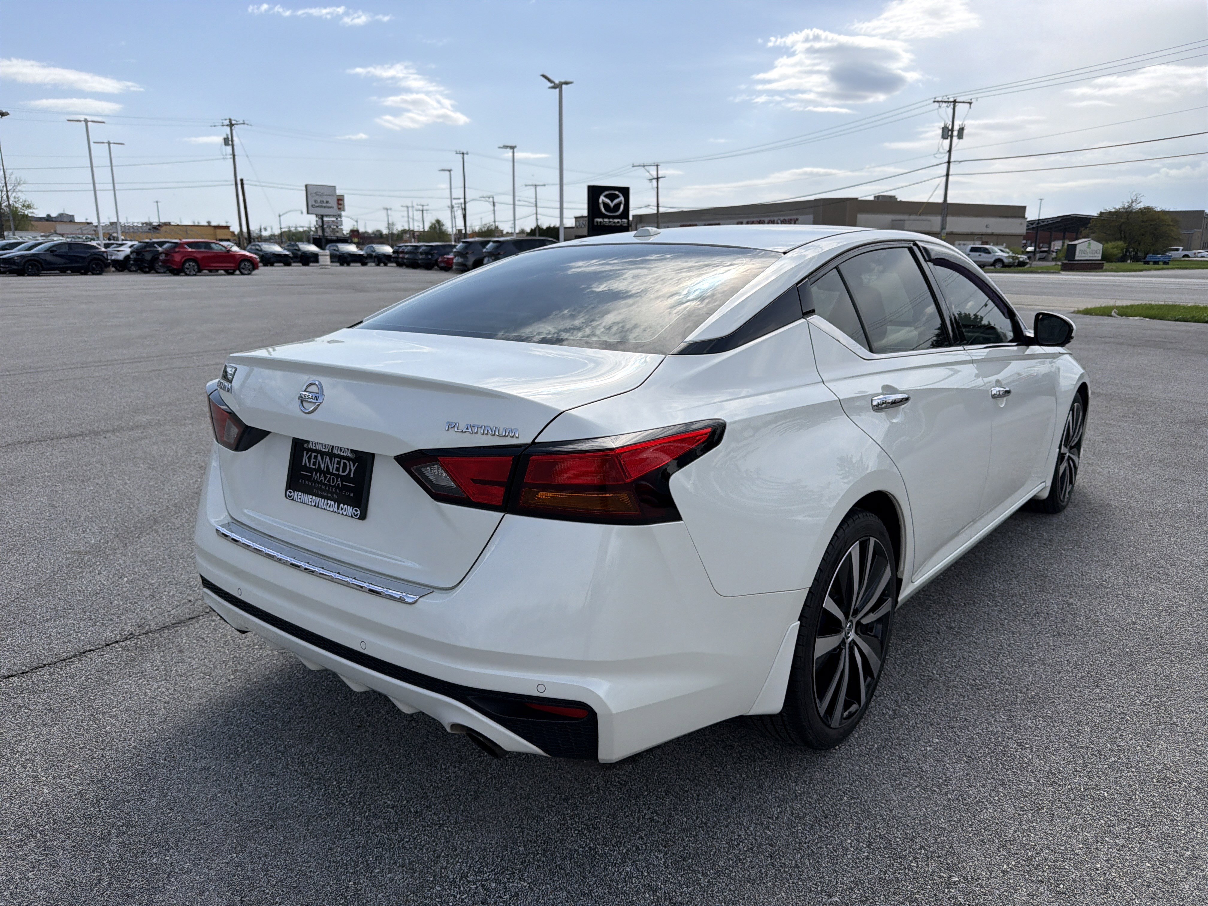 Used 2019 Nissan Altima 2.5 Platinum FWD image 3