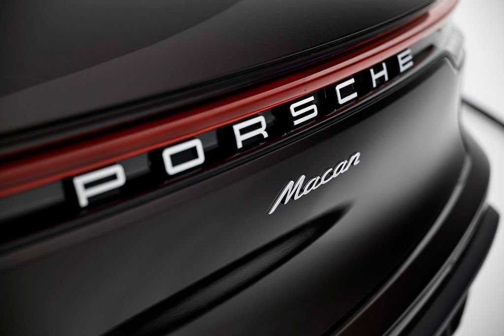 New 2026 Porsche Macan AWD/4WD image 13