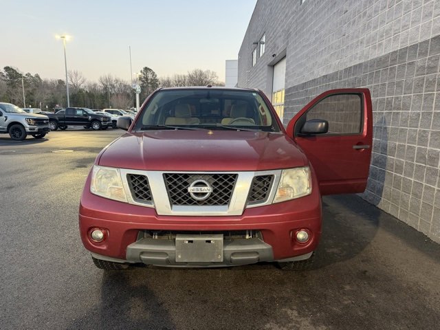 Used 2013 Nissan Frontier SV image 2