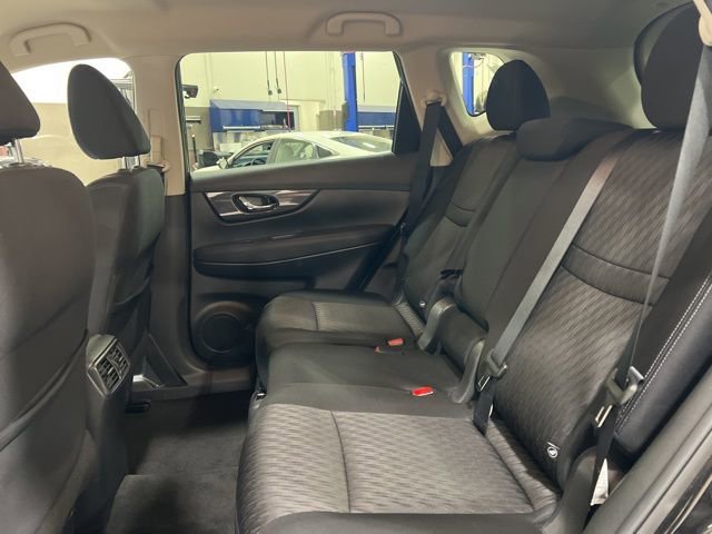 Used 2018 Nissan Rogue SV w/ Premium Package AWD/4WD image 12