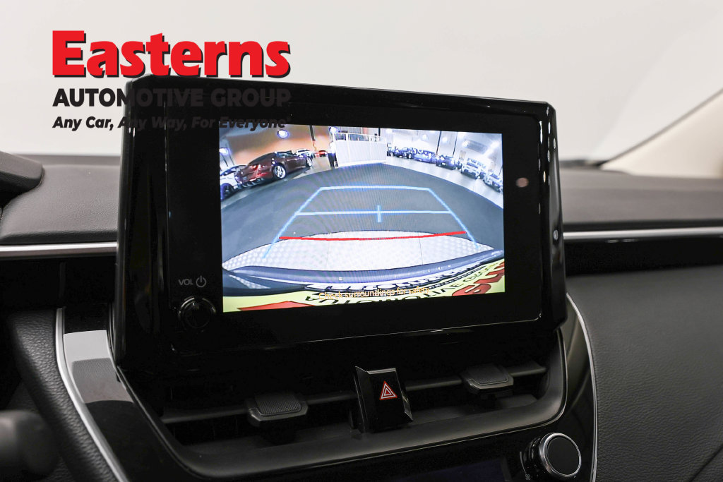 Used 2025 Toyota Corolla LE FWD image 21