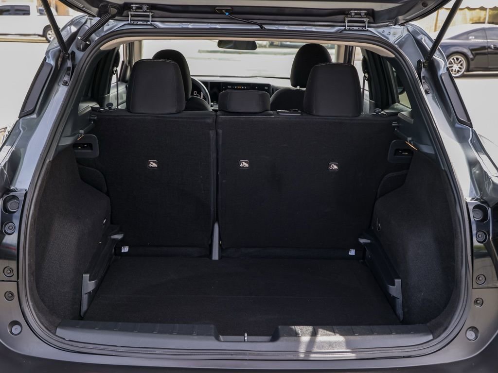 Used 2025 Nissan Kicks SV FWD image 16