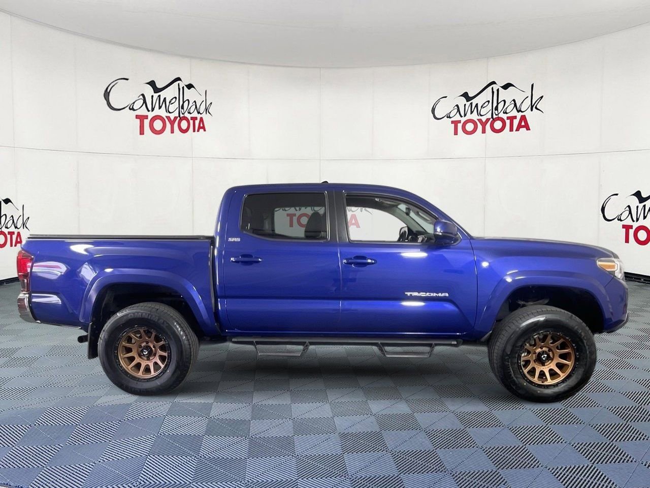 Used 2022 Toyota Tacoma SR5 image 8