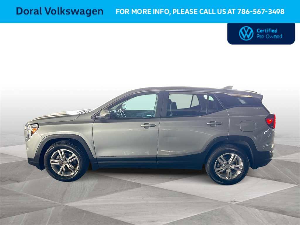 Used 2023 GMC Terrain SLE image 5