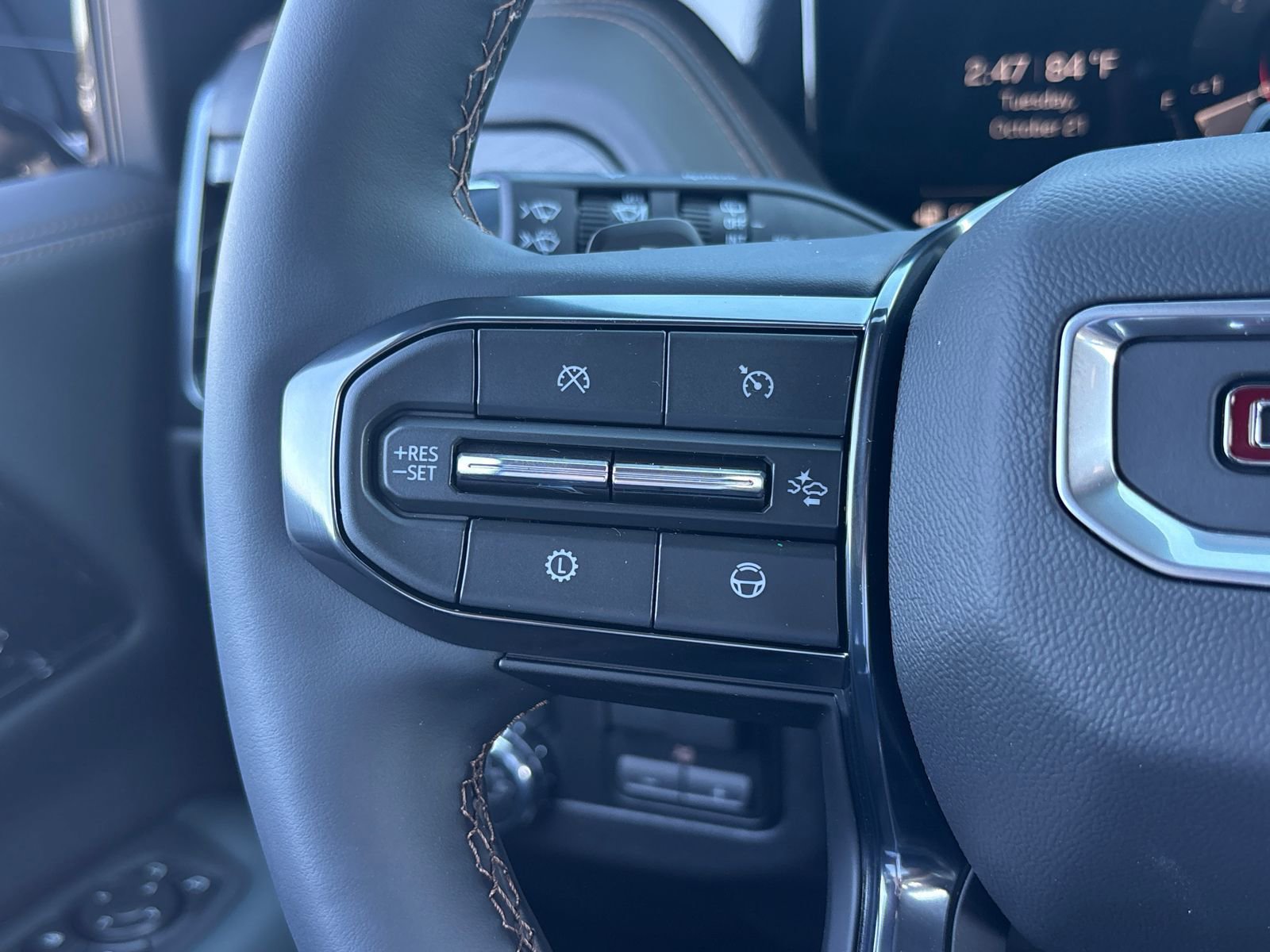 New 2026 GMC Yukon AT4 image 15
